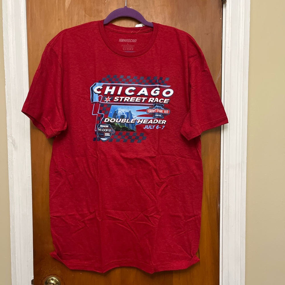 🆕  ❌Nascar Chicago Red‎ Short Sleeve Men’s T-Shirt. L